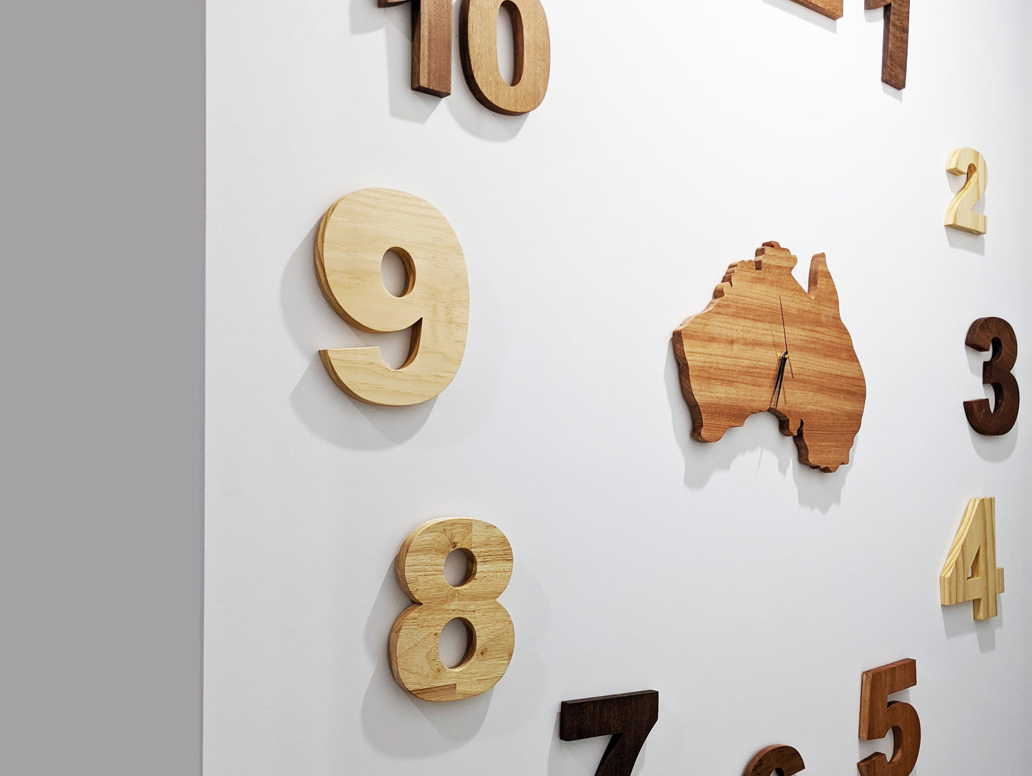 Australia Map Clock with Numbers